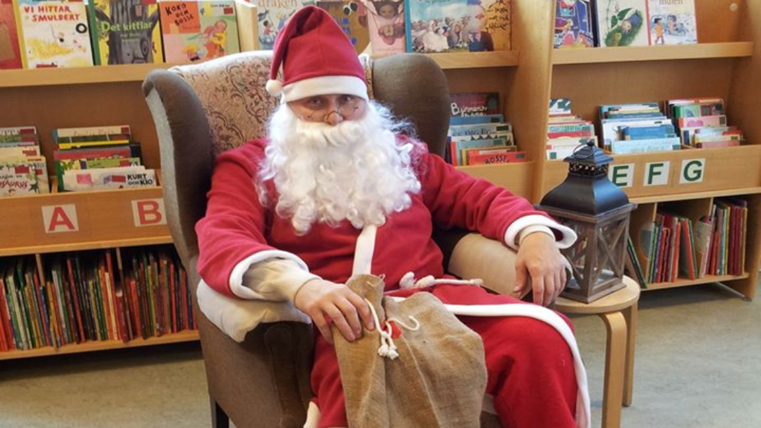 Jultomten besöker biblioteket 14 december
