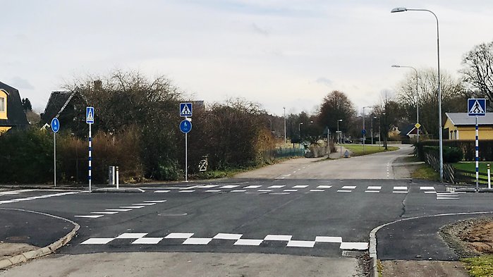 Korsningen Stockholmsvägen-Järnvägsgatan-Spårvägsgatan har ändrats och gjorts mjukare vid passering