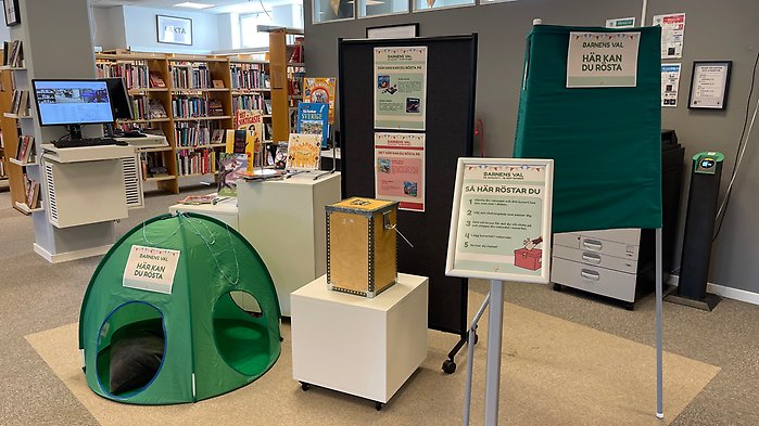 Interiör från biblioteket där barnens val pågår